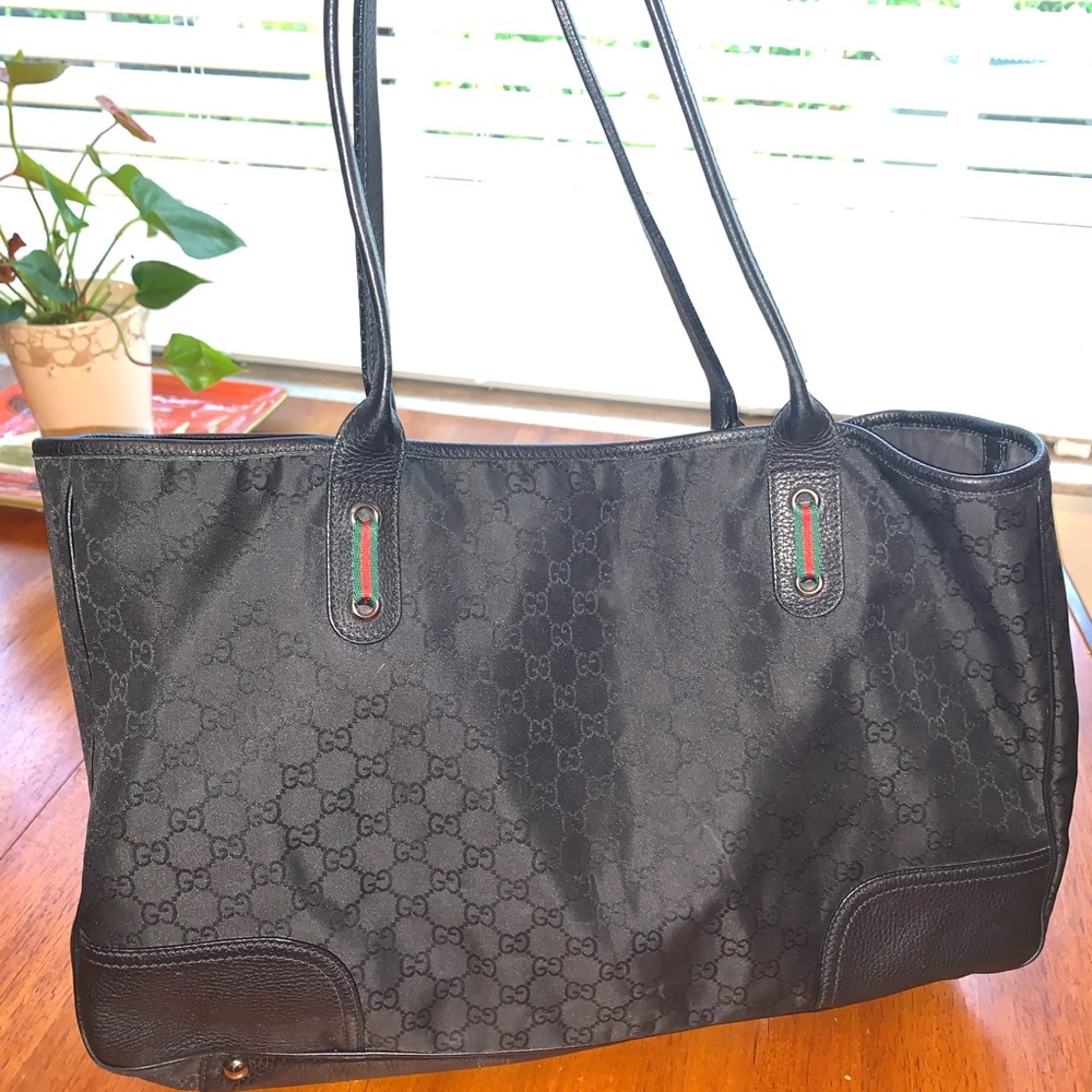 Gucci purse
